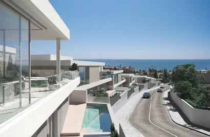 Villa de 4 dormitorios en Estepona, Spain No. 324