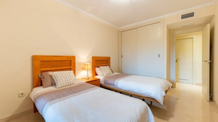 Apartamento de 2 dormitorios en Casares, Spain No. 413 № 18