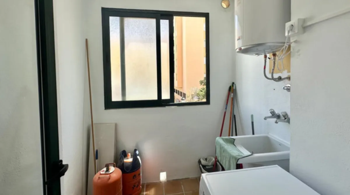 Apartamento de 2 dormitorios en Cortes (San Pedro De Alcantara), Spain No. 1091
