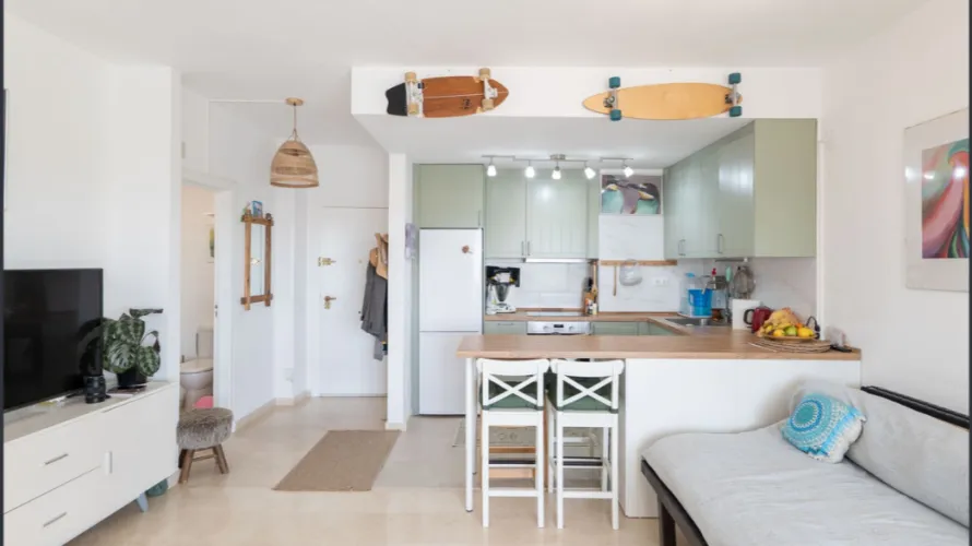 Apartamento de 1 dormitorio en Estepona, Spain No. 1003 № 2
