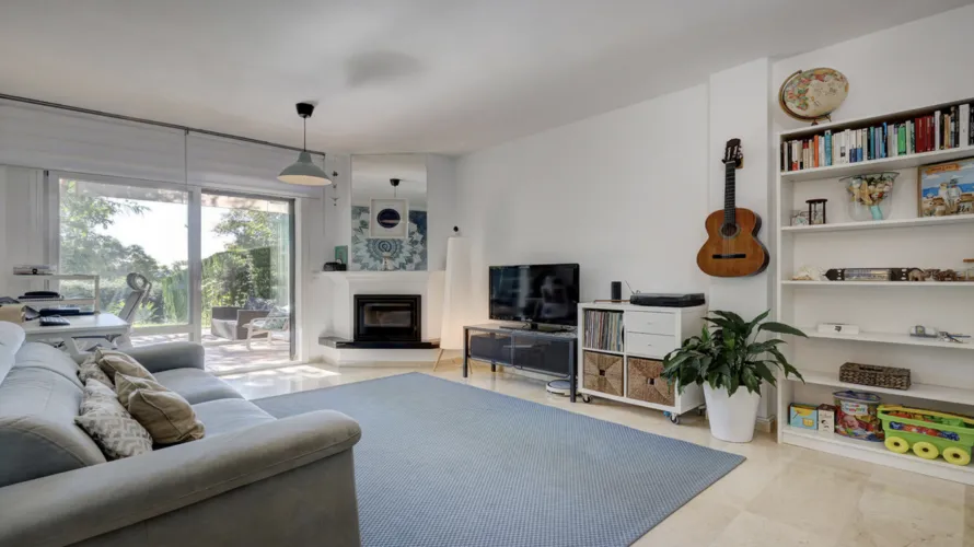 Apartamento de 2 dormitorios en Casares, Spain No. 671 № 4