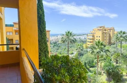 Apartamento de 2 dormitorios en Estepona, Spain No. 608