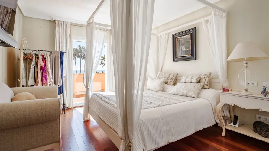 Villa de 8 dormitorios en Estepona, Spain No. 401 № 11