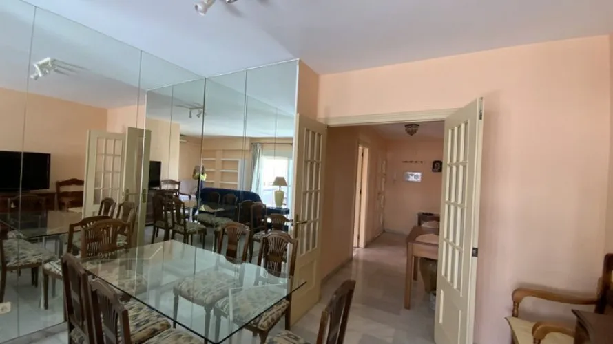 Apartamento de 3 dormitorios en Marbella, Spain No. 491 № 5