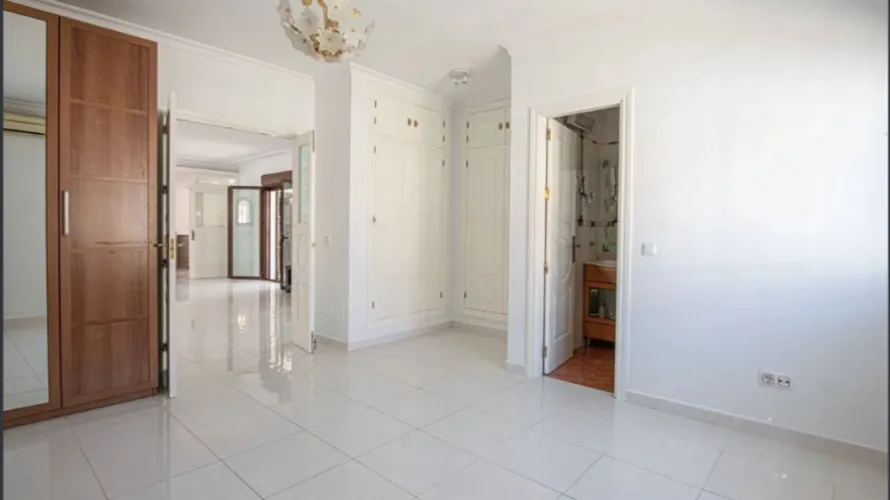 Villa de 5 dormitorios en Mijas, Spain No. 996 № 11