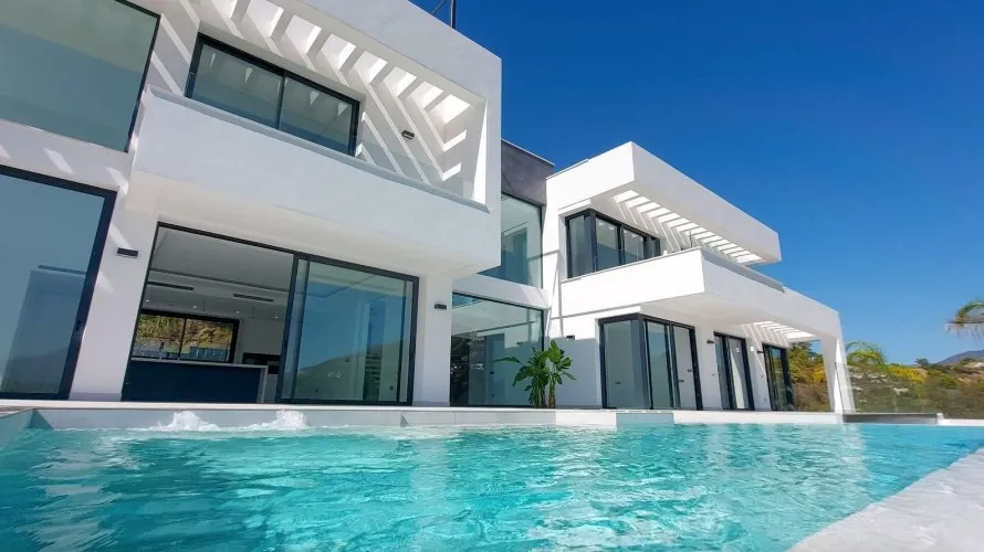 Villa de 5 dormitorios en Benahavís, Spain No. 400 № 26