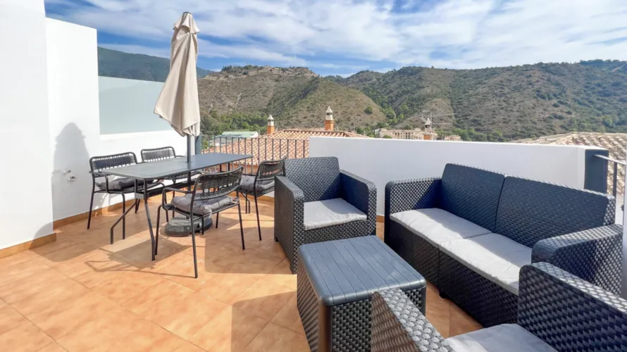 Apartamento de 2 dormitorios en Benahavís, Spain No. 670 № 7