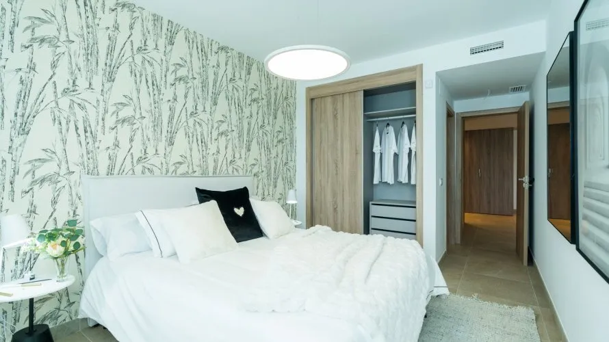 Apartamento de 2 dormitorios en Estepona, Spain No. 348 № 14