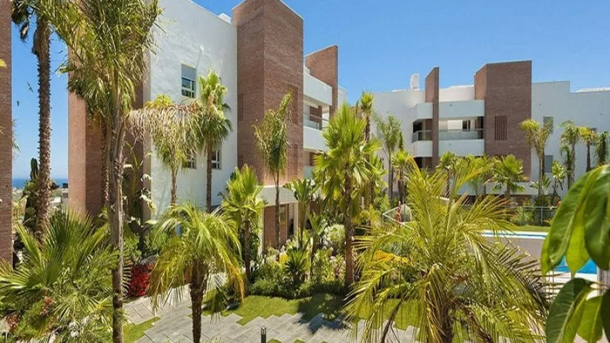 Apartamento de 4 dormitorios en Benahavís, Spain No. 455
