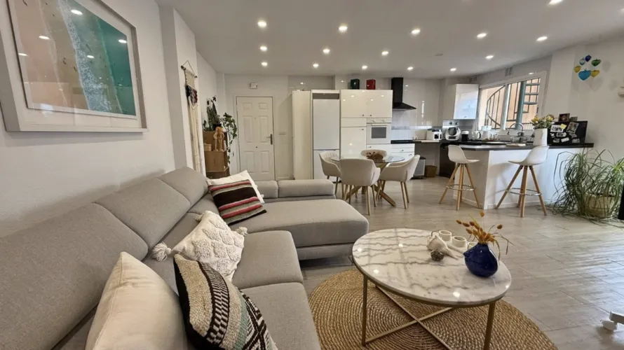 Dúplex de 2 dormitorios en Fuengirola, Spain No. 845