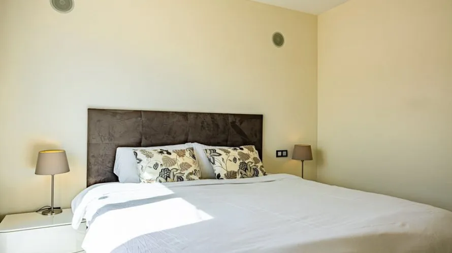 Apartamento de 2 dormitorios en Estepona, Spain No. 587 № 14