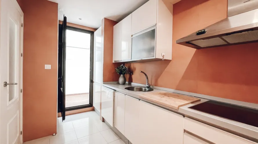 Apartamento de 2 dormitorios en Marbella, Spain No. 1047 № 15