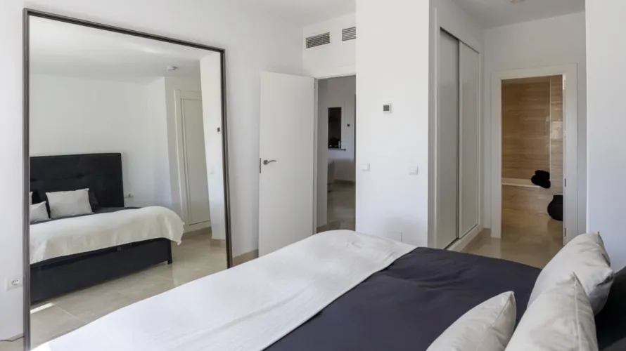 Apartamento de 2 dormitorios en Benahavís, Spain No. 730 № 5