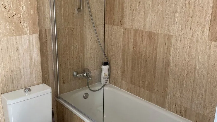 Apartamento de 2 dormitorios en Marbella, Spain No. 834