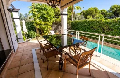 Villa de 5 dormitorios en Marbella, Spain No. 190