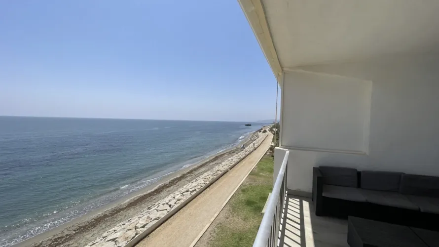 Apartamento de 2 dormitorios en Estepona, Spain No. 669 № 13