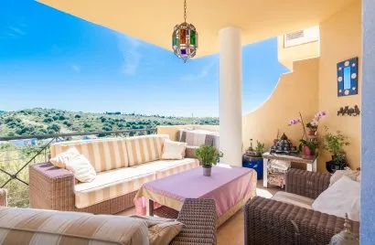 Apartamento de 2 dormitorios en Estepona, Spain No. 567
