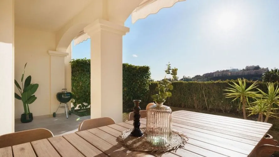 Apartamento de 3 dormitorios en Benahavís, Spain No. 418 № 1