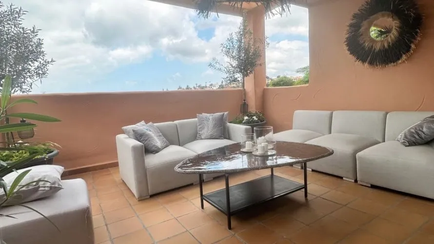 Apartamento de 2 dormitorios en Marbella, Spain No. 834 № 5