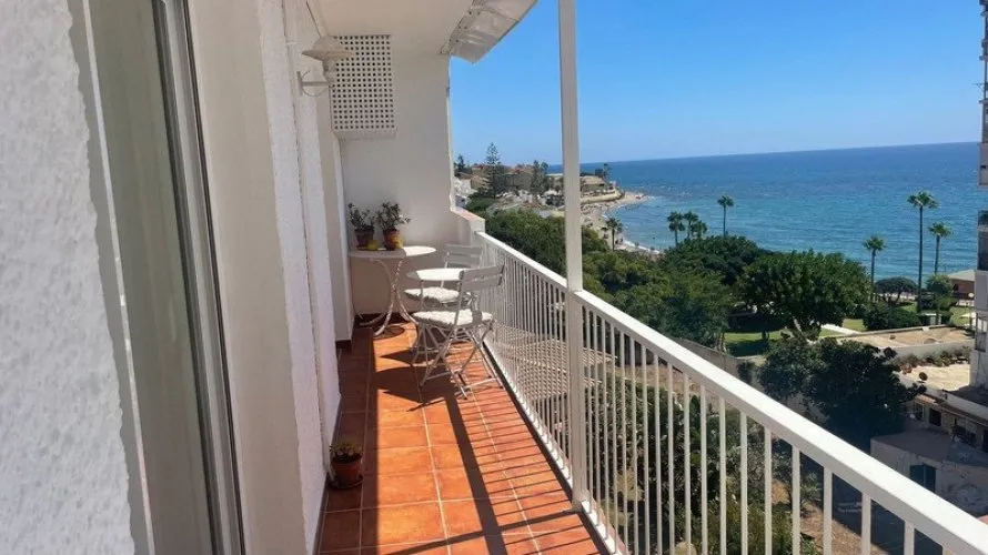 Apartamento de 2 dormitorios en Mijas Costa, Spain No. 768