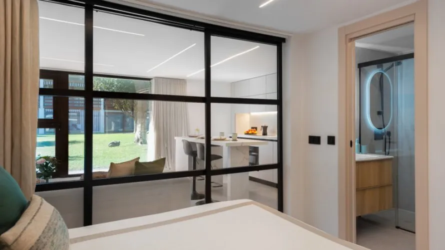Apartamento de 2 dormitorios en Cortes (San Pedro De Alcantara), Spain No. 466 № 1