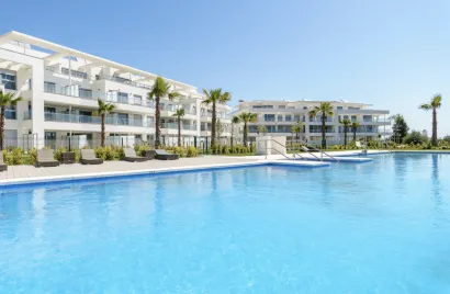 Apartamento de 2 dormitorios en Mijas Costa, Spain No. 377
