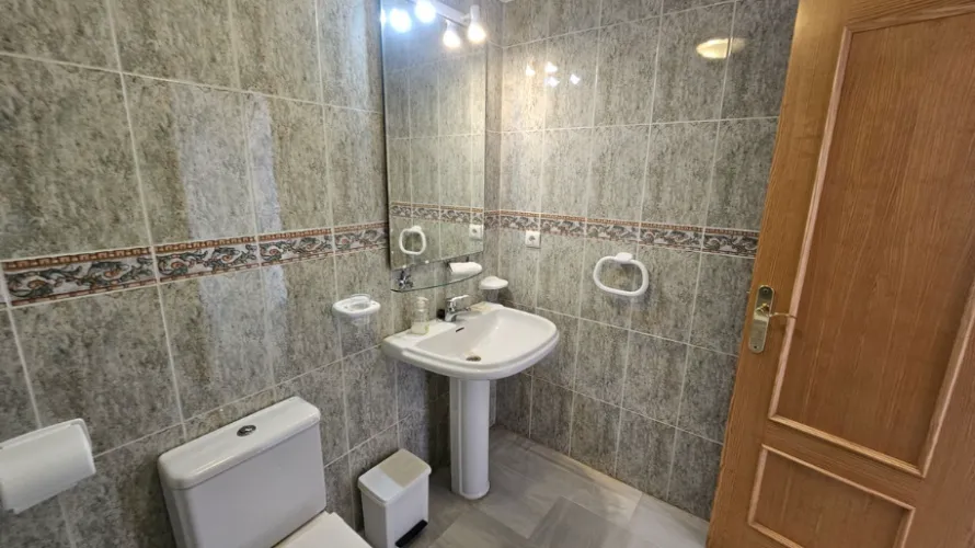 Apartamento de 2 dormitorios en Mijas Costa, Spain No. 1010 № 3