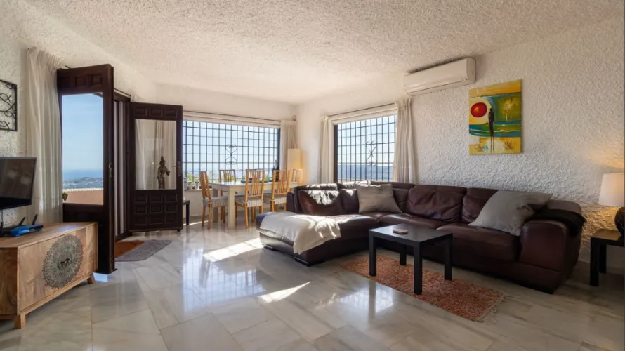 Villa de 4 dormitorios en Mijas Costa, Spain No. 997 № 28