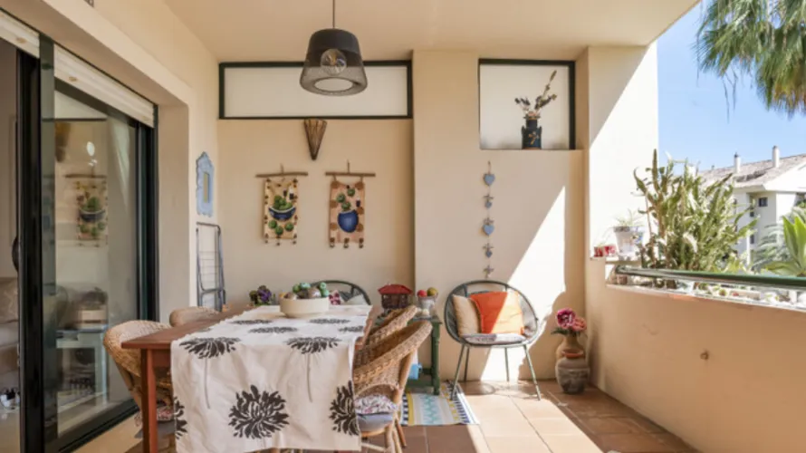 Apartamento de 2 dormitorios en Cortes (San Pedro De Alcantara), Spain No. 1071 № 6