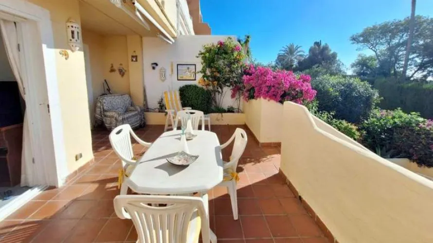 Apartamento de 2 dormitorios en Casares, Spain No. 681 № 2