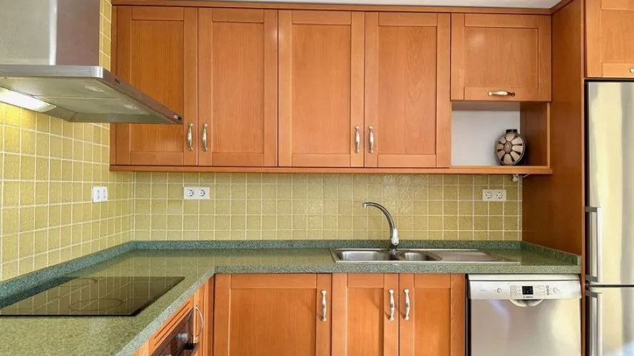 Apartamento de 2 dormitorios en Casares, Spain No. 381 № 2