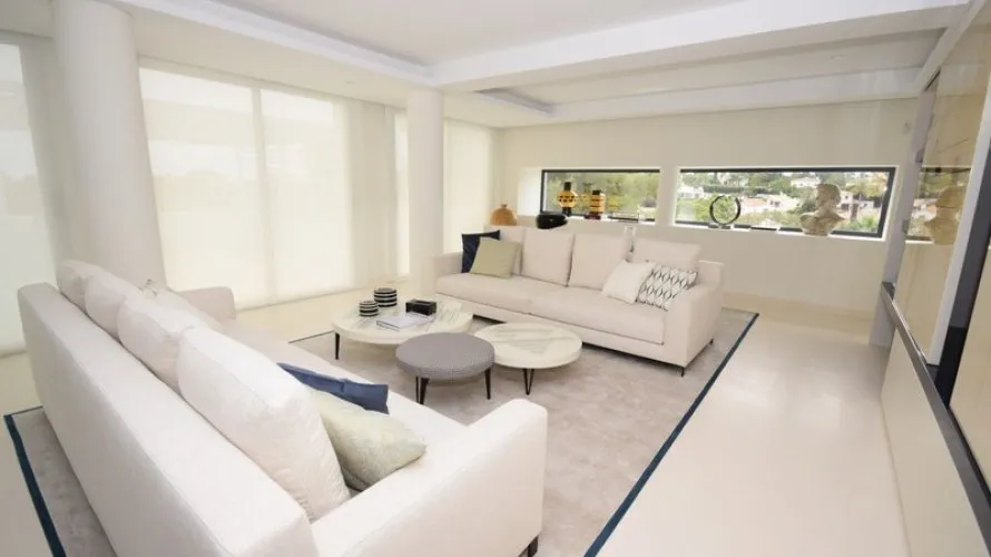 Villa de 4 dormitorios en Nueva Andalucía, Spain No. 933 № 1