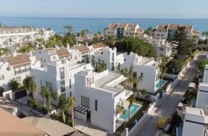 Villa de 4 dormitorios en Marbella, Spain No. 776