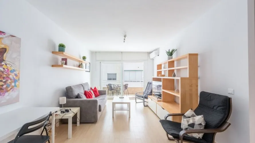 Apartamento de 3 dormitorios en Estepona, Spain No. 737 № 19