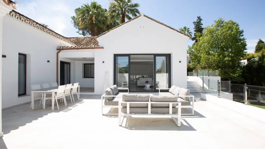 Villa de 4 dormitorios en Marbella, Spain No. 391 № 14