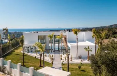 Villa de 5 dormitorios en Benahavís, Spain No. 460