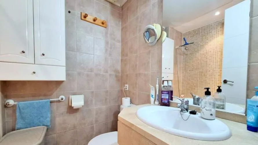 Apartamento de 2 dormitorios en Casares, Spain No. 681 № 5