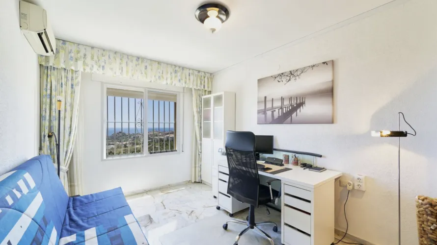 Сasa de 4 dormitorios en Benalmádena, Spain No. 1088 № 13