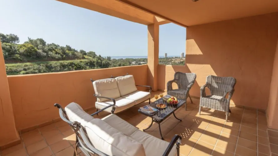 Apartamento de 2 dormitorios en Marbella, Spain No. 666 № 6