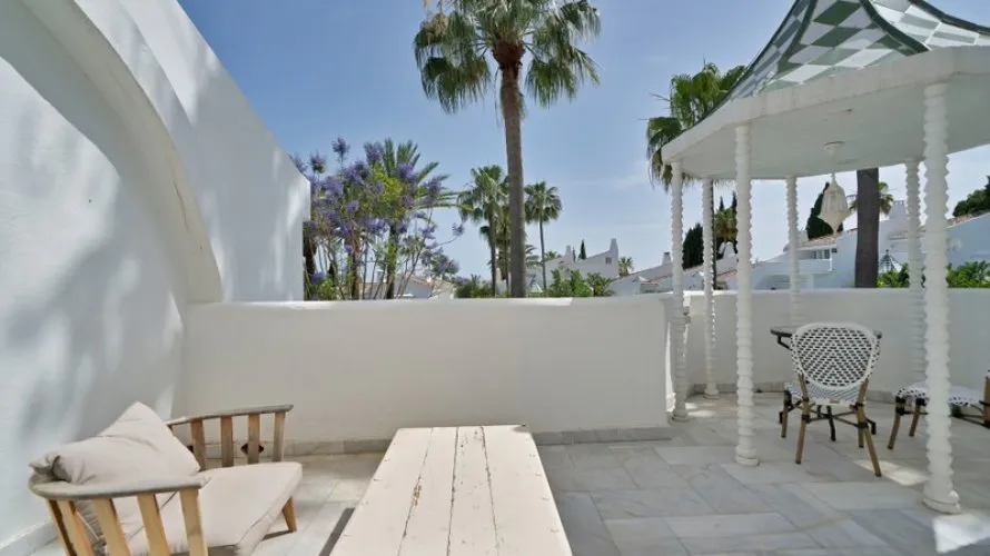 Casa adosada de 4 dormitorios en Marbella, Spain No. 971 № 22