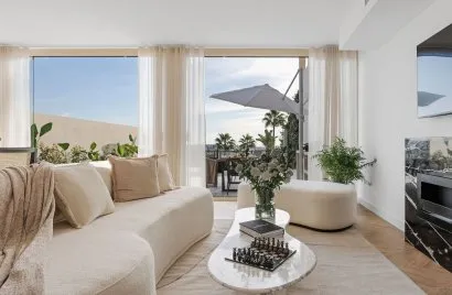 Apartamento de 4 dormitorios en Marbella, Spain No. 475