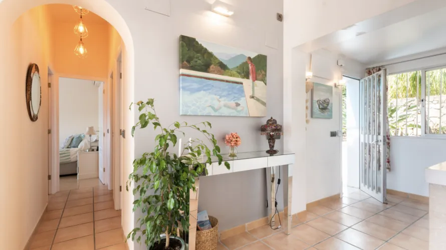 Villa de 3 dormitorios en Estepona, Spain No. 610 № 11