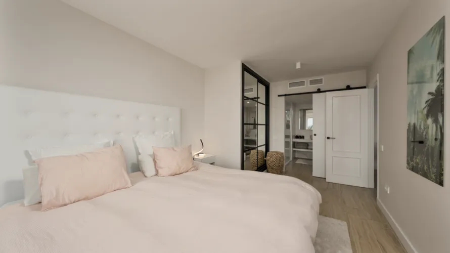 Apartamento de 3 dormitorios en Estepona, Spain No. 1073 № 10