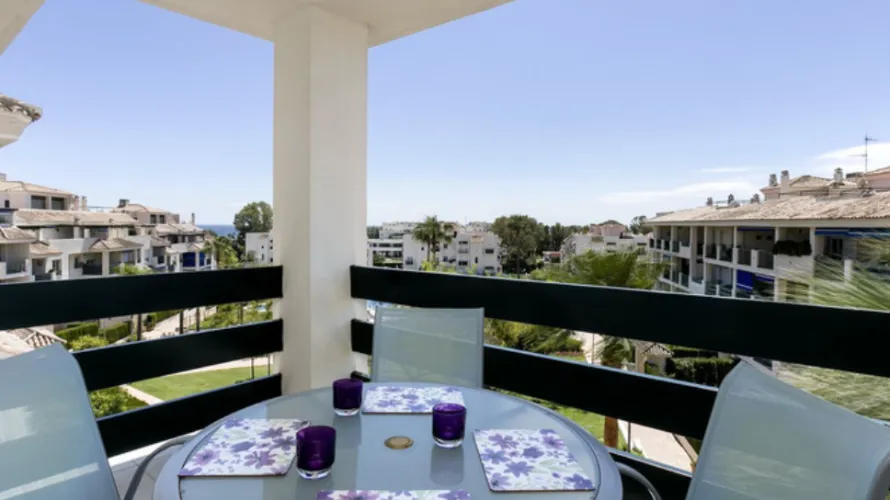 Apartamento de 2 dormitorios en Marbella, Spain No. 1075 № 12