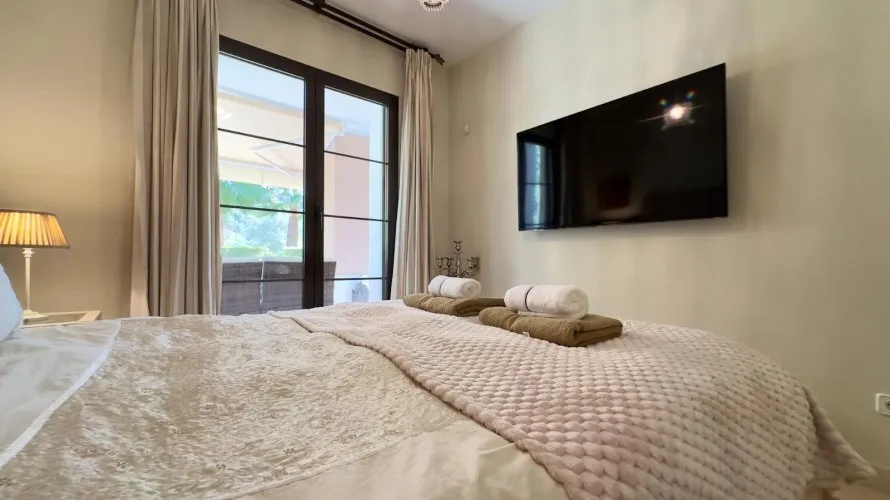 Apartamento de 3 dormitorios en Benahavís, Spain No. 935 № 9