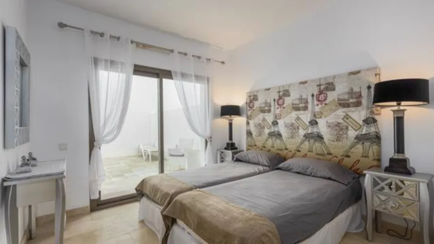 Apartamento de 2 dormitorios en Casares, Spain No. 556 № 5