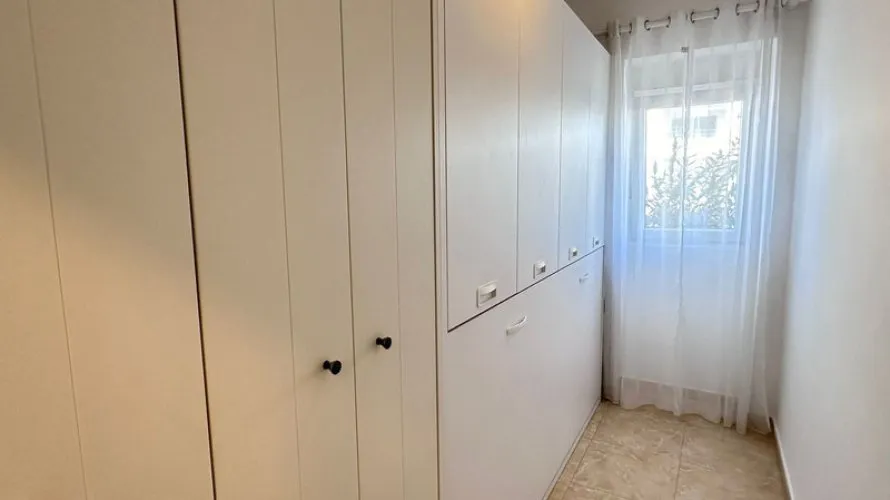 Apartamento de 2 dormitorios en Marbella, Spain No. 807 № 12