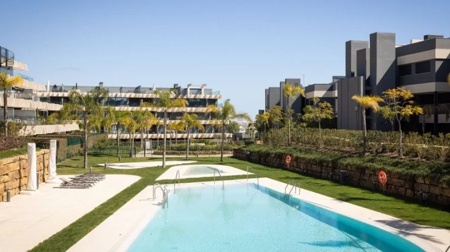 Apartamento de 3 dormitorios en Estepona, Spain No. 737 № 7