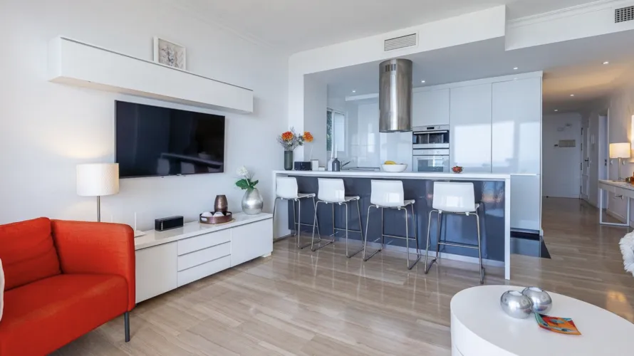 Apartamento de 2 dormitorios en Mijas Costa, Spain No. 651 № 6