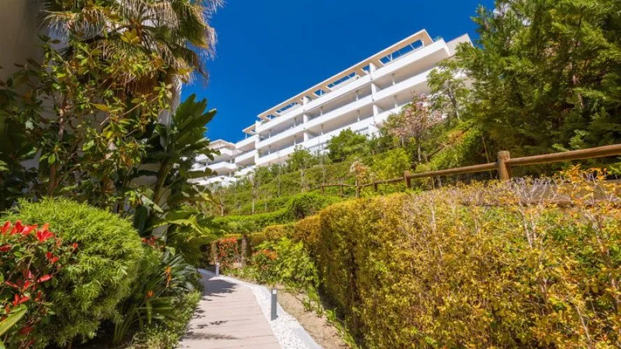 Apartamento de 3 dormitorios en Benahavís, Spain No. 893 № 11